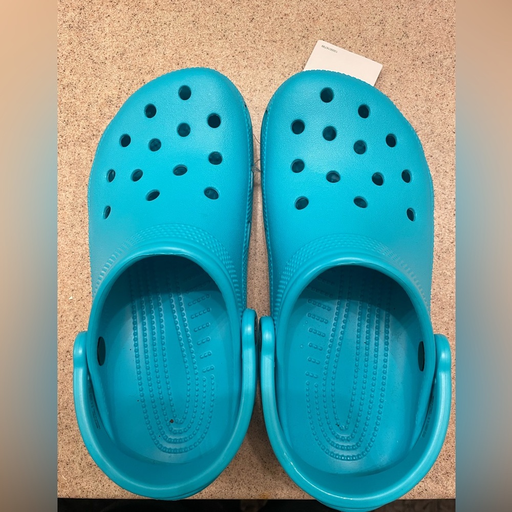 Brand new crocs